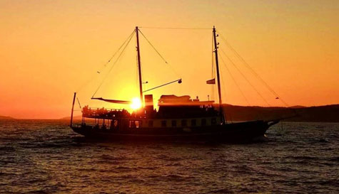 sunset sailing cruise stag do