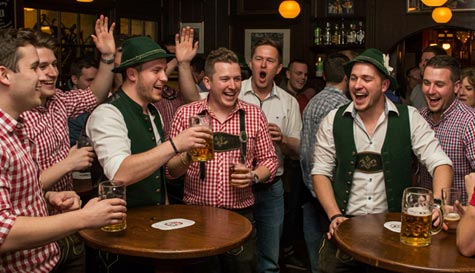 bar crawl stag do