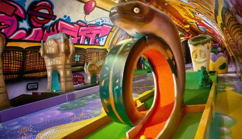 crazy golf - plonkers package stag do