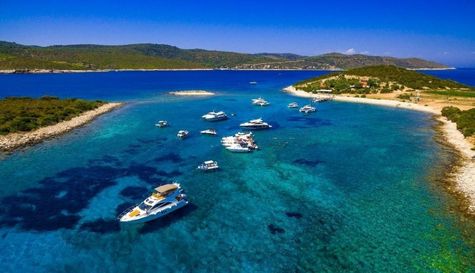 private speedboat trip to Hvar stag do